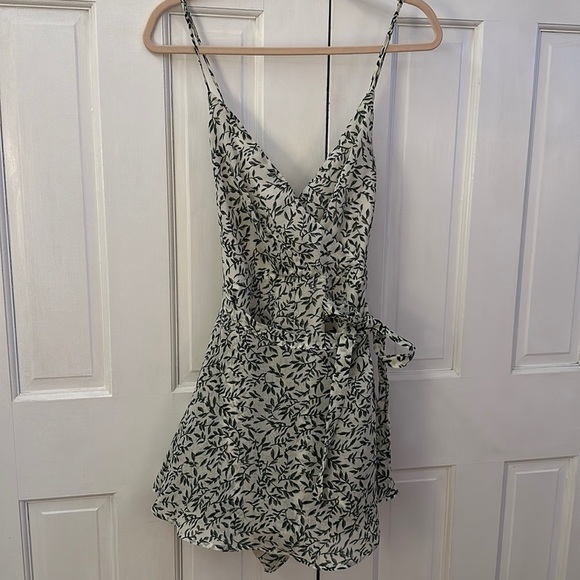 BEACHWOOD WRAP SKIRT CAMI STRAP ROMPER WHITE/GREEN - Picture 4 of 8